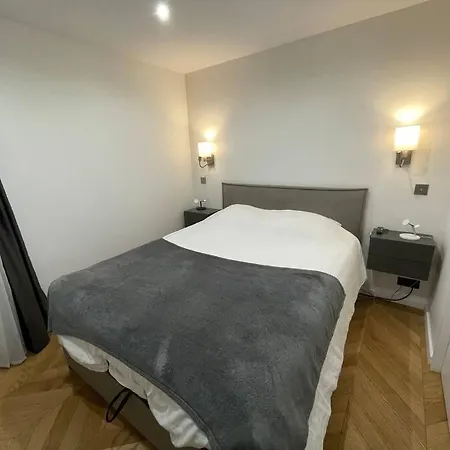 Apartman Moderne De 2 Pieces *